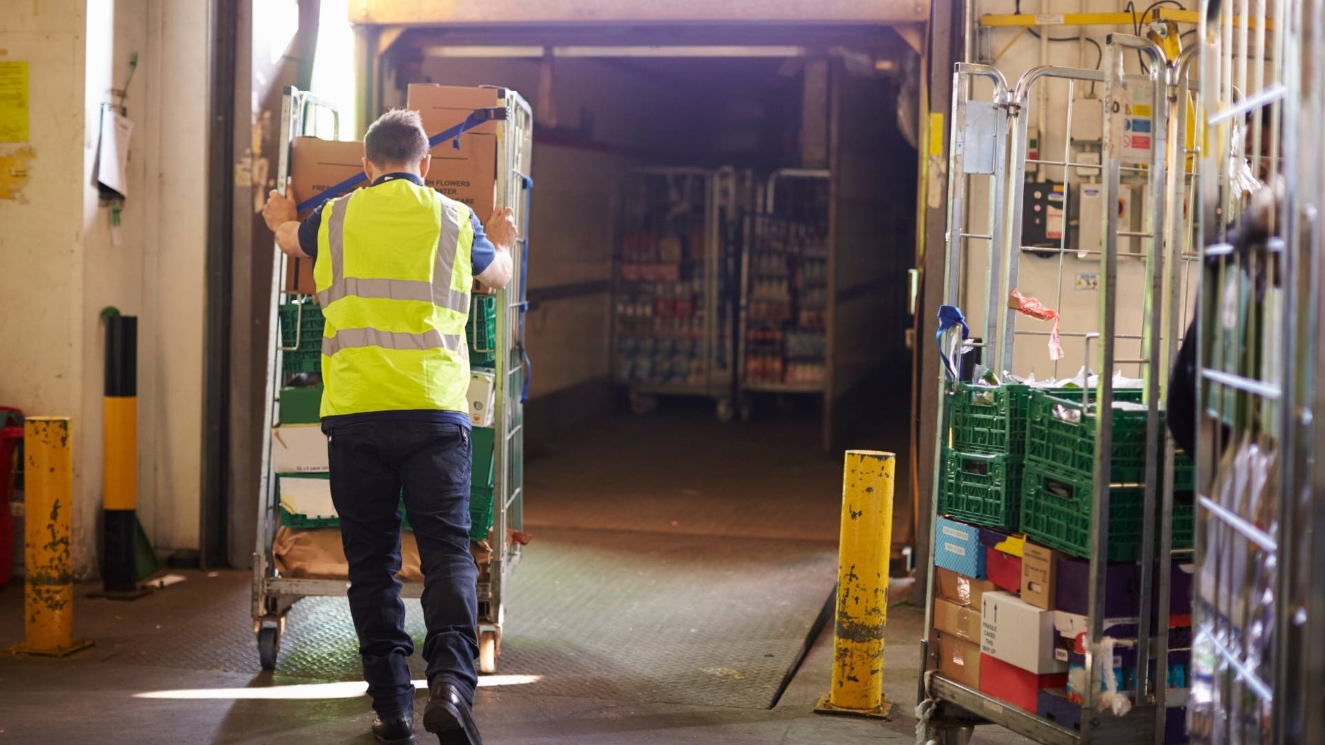 B2B client dashboards with status, files, and requests