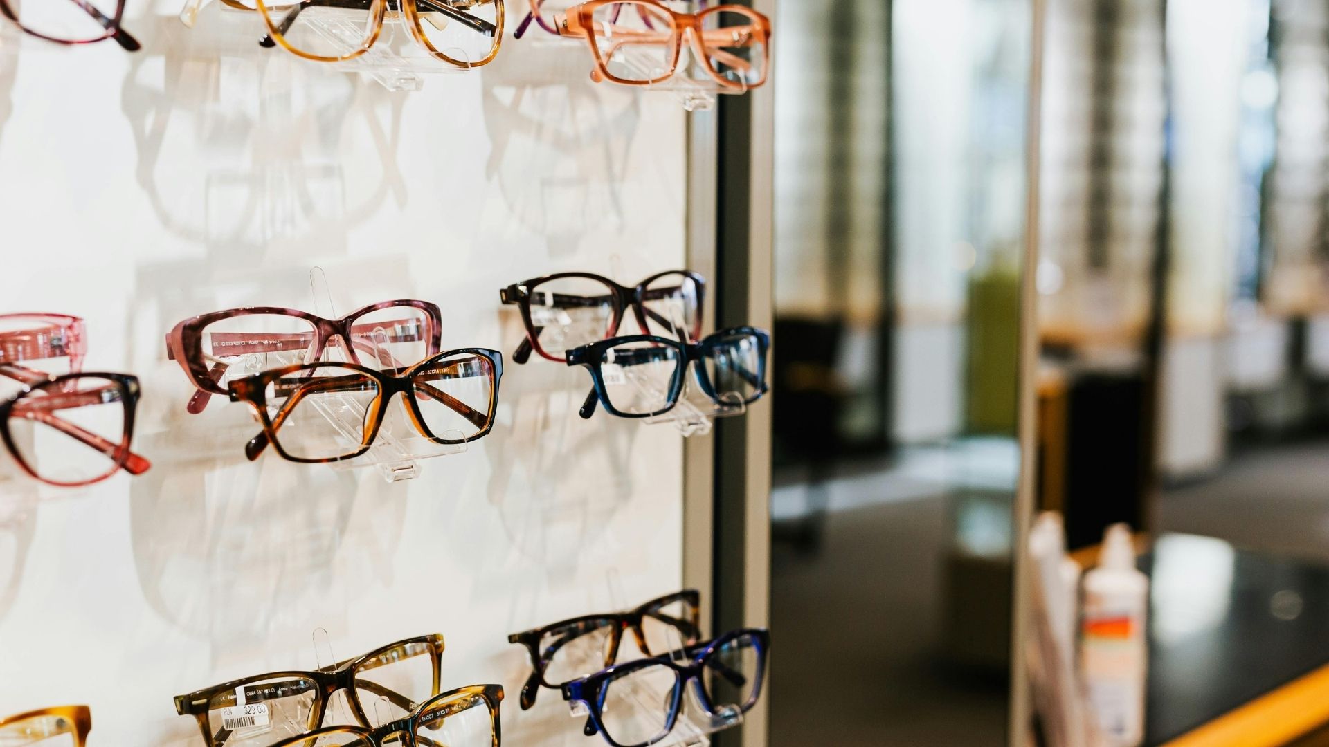 Multi-location scheduling and provider view with intake and reminders